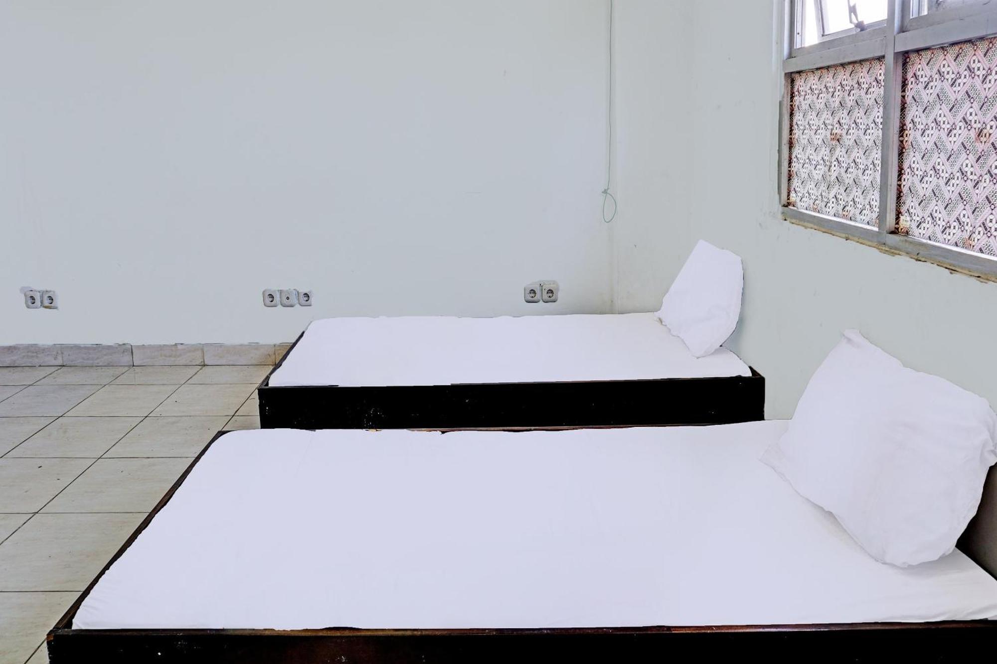 Spot On 92374 Penginapan Rusunawa Μαλάνγκ Εξωτερικό φωτογραφία